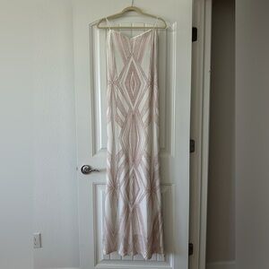 STRAPLESS GATSBY STYLE GLITTER FLOOR LENGTH GOWN